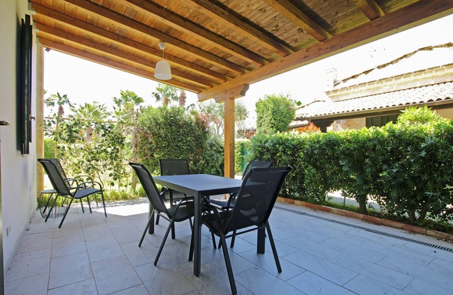 Villa Enjoy - 3 bedrooms, close to the beach, in complex with pool available