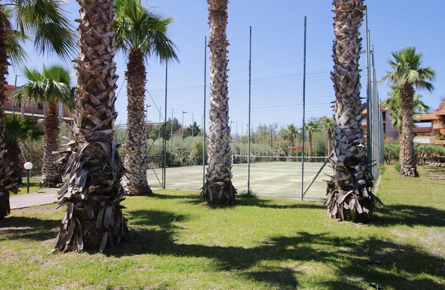 Villa Enjoy, 2 adjacent apartments near the Sea with pool available (extra)