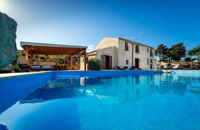 Villa Calliope - Mediterranean villa with pool