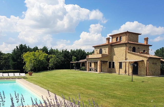 Villa Eterea, next to Lake Trasimeno
