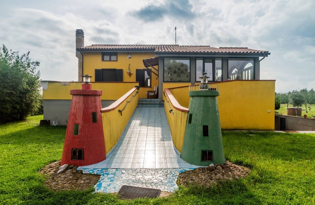 Villa 'Paradiso' mit privater Terrasse, privatem Garten und Wi-Fi