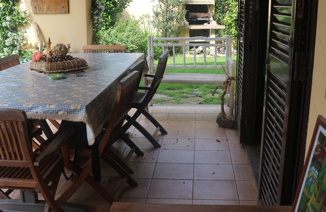 Villa Garten, 90m Schwimmbäder, Privatstrand. riesiger Park, Unterhaltungsshows