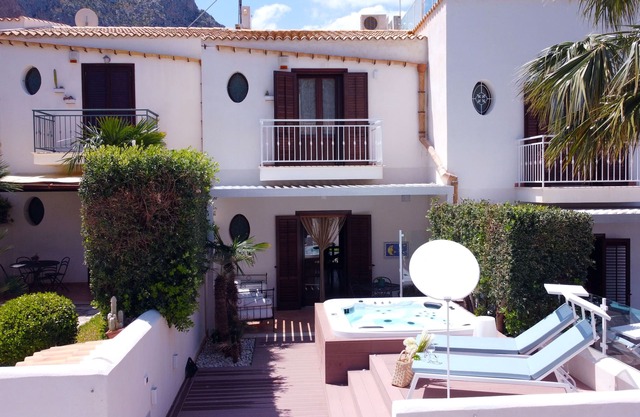 Villa Luna Meerblick mit Garten und Grill