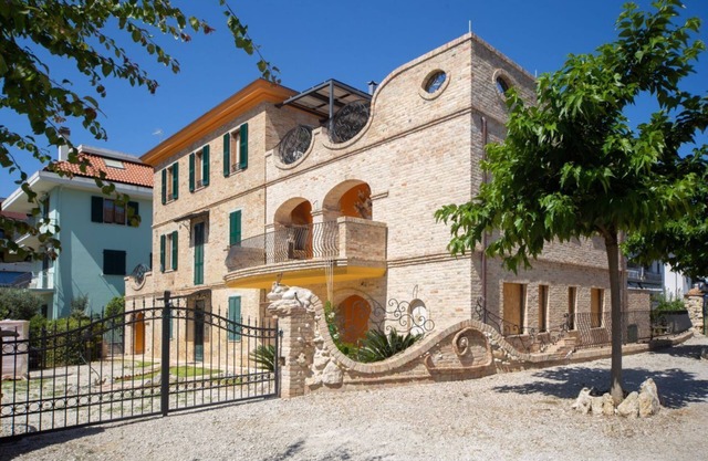 Villa Antolina Apartments - Yellow Suite