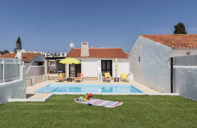Villa 'Jacaranda' mit privatem Pool, WLAN und Klimaanlage