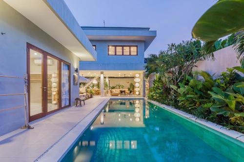 Villa Jazz 3BR 10m Pool seminyak