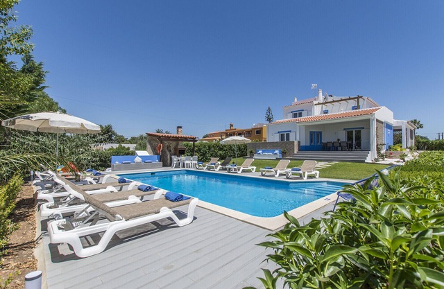 Schöne Villa für 8 + 2 in Vilamoura, mit Pool und 5 Minuten vom Strand entfernt