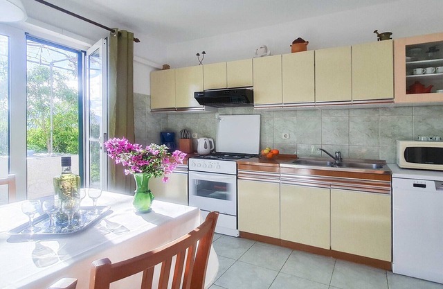 Villa Klara - Holiday Home with Terrace, Pool and Sea View