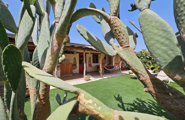 Bezaubernde Villa Kokkino Skufitza aus Lehm,50 qm Gemeinschaftspool,priv. Garten