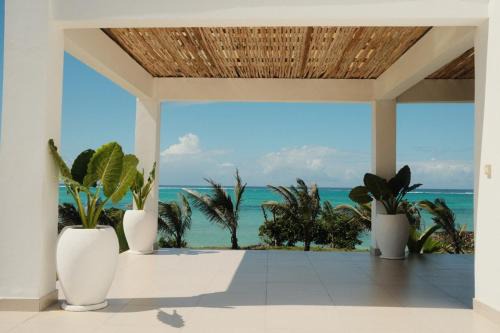 Villa Kweli - Private Ocean Front Villa