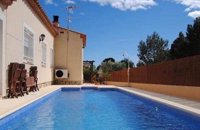 Villa L'Ametlla de Mar, 4 bedrooms, 8 persons