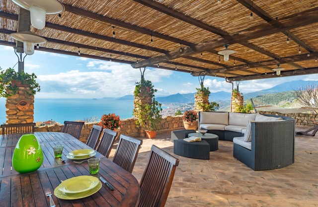 Villa L'orizzonte con vista