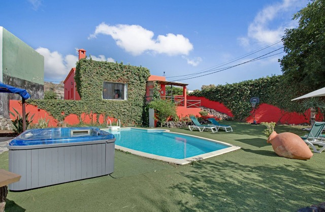 Villa "La Alpispa" auf dem Lande mit Pool, WLAN, Terrasse und Garten