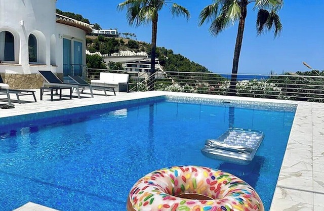 Villa la Barraca, Lujo Para 6 Personas las Mejores Vistas y Piscina Privada