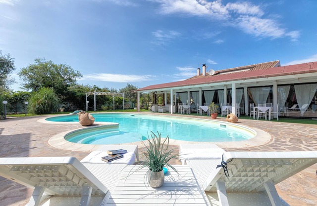 Villa 'La Casitta Di L' Abbiu' mit Gemeinschaftspool, Wi-Fi und Klimaanlage