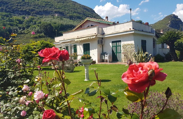 Villa "LA GARITTA" Zwei Schritte vom magischen Dorf entfernt