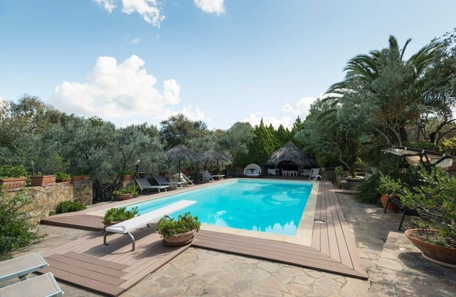 Villa la Sugherella Tuscany sea, swimming pools spa family golf horse gym kneipp