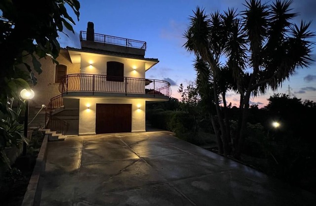 Villa La Terrazza Sul Mare, Suite with relaxation area, and hot tub