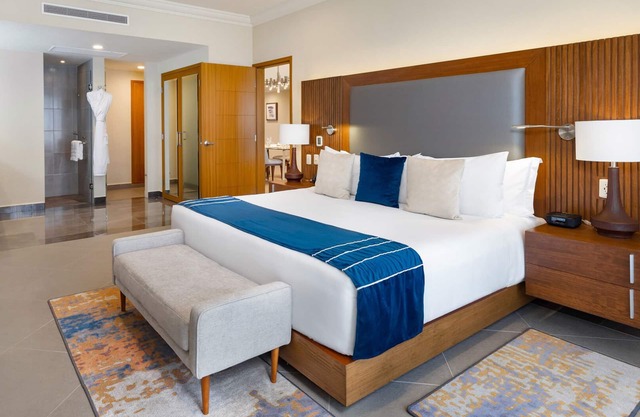 Villa La Valencia - Lux Suite 2BR / 3BA - Cabo San Lucas