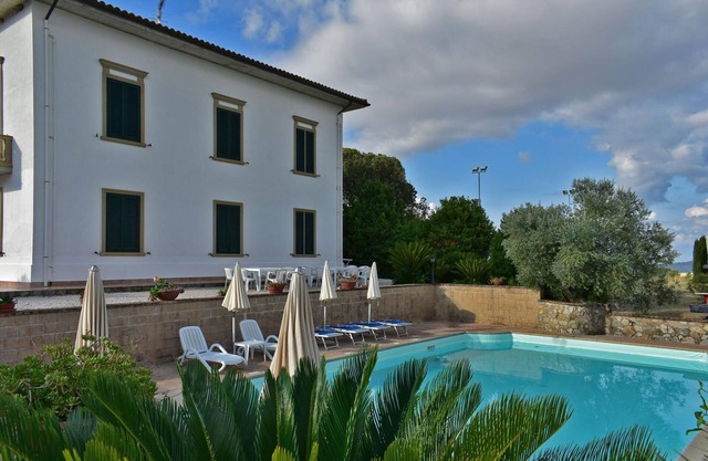 Villa Lama 24 - Zehn Schlafzimmer Villa, Schläft 24