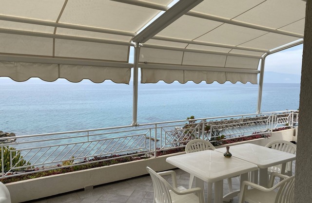 Villa Laura P1 - direkt am Meer
