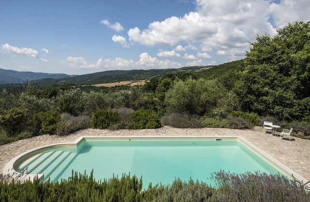 Villa Lavendel, auf dem Land Bauernhaus in der Nähe von Todi, in der Mitte der Region Umbrien