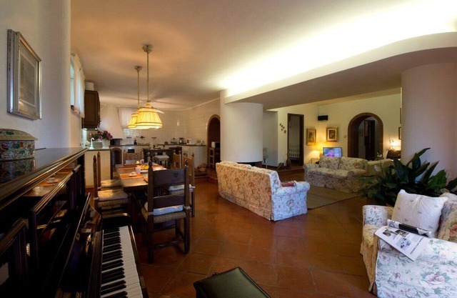 Villa le Olivine Less then 5 min to Sorrento