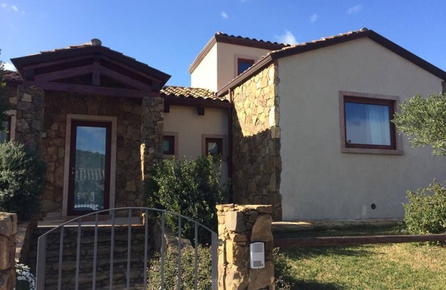 villa leopoldo, nur wenige minuten von den beliebtesten stränden entfernt