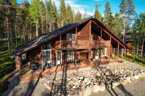 Villa Levi Snowlight, Modern & cozy cabin & 2 ski passes