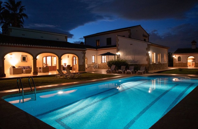 Villa 'Lluca' mit Bergblick, WLAN und Klimaanlage