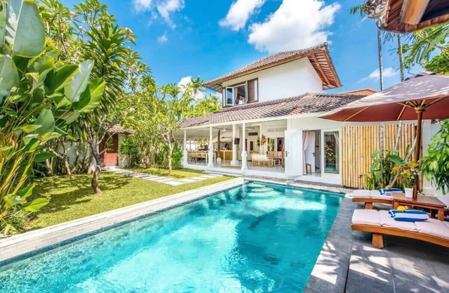 Villa London - 4BDR quiet, pool, prime location