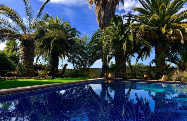 NEUES HAUS HERVORRAGENDER MEERBLICK, PRIVATER POOL, BBQ UND IN VOLLER NATUR