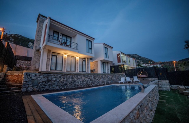 Villa LOTUS özel havuzlu lüks villa,özel bahçe ve veranda , açık alanda, veranda