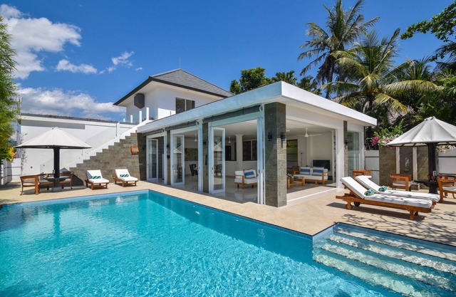 Villa Lovina Beach 2