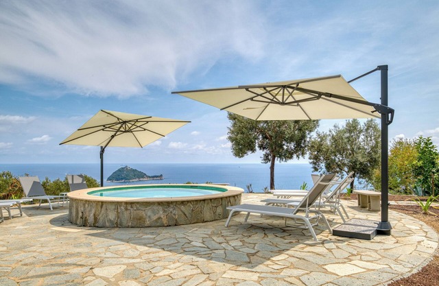 Villa Luce del Sol Lux with Pool - M, Alassio, Italy