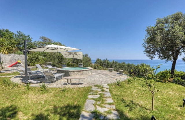 Villa Luce del Sol Lux with Pool - L, Alassio, Italy