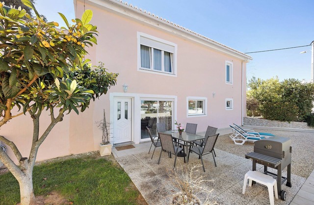 Villa 'Lugar Encantador' mit gemeinsamer Terrasse, WLAN und Klimaanlage