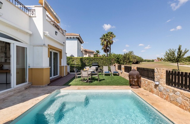 Villa 'Luxury Frontline Golf' mit privatem Pool, WLAN und Klimaanlage