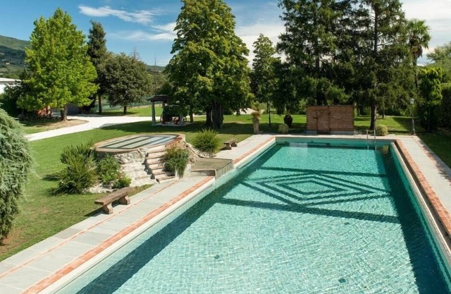 Villa Luxury Suites von Lucca Weinbergen