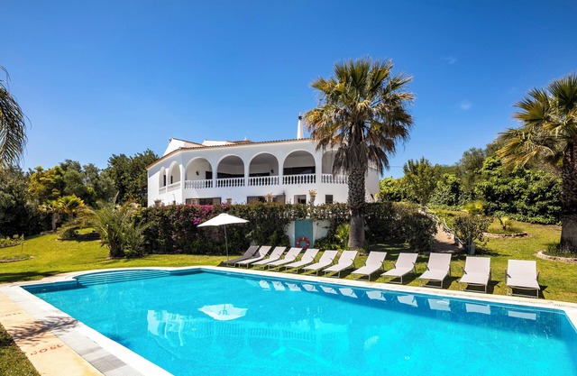 Villa Luz 21, Ruime Villa met Privé Zwembad
