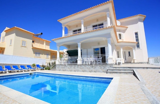 Light Villa mit Pool in Albufeira