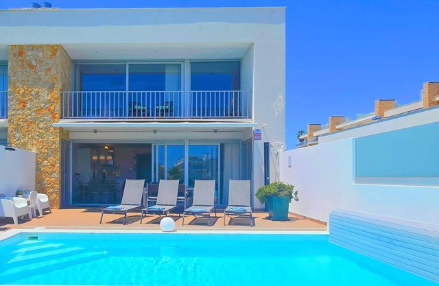 Villa Luz with private heatable pool in Albufeira.