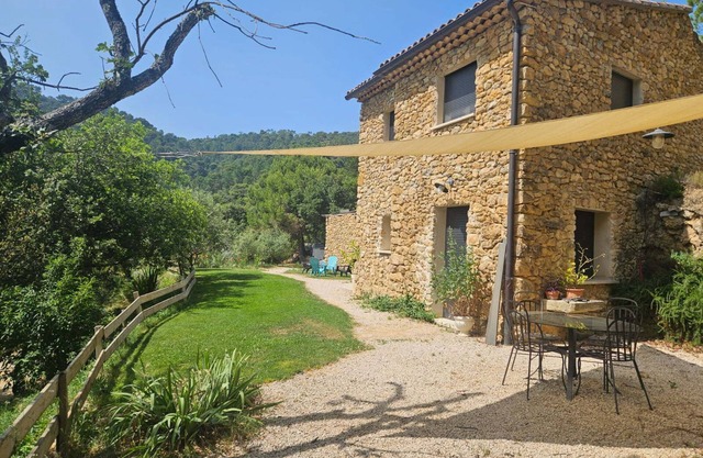 Villa 'Maison Du Soleil' mit Bergblick, privatem Pool und WLAN