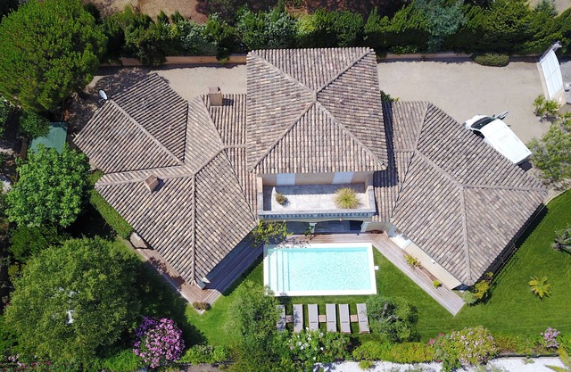 MAMATAÏ Charmant und 300 m vom Meer, Pool und Garten entfernt