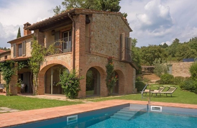Villa Mandorla - Tuscan farmhouse with private pool