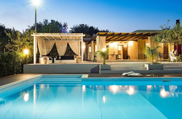 Villa Mara - Ferienvilla mit Pool auf dem Lande bei Noto, Sizilien