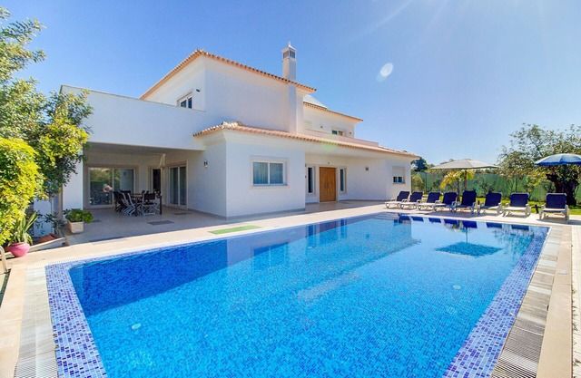 Marazul Luxusvilla mit Spielzimmer, Klimaanlage, Sat-TV