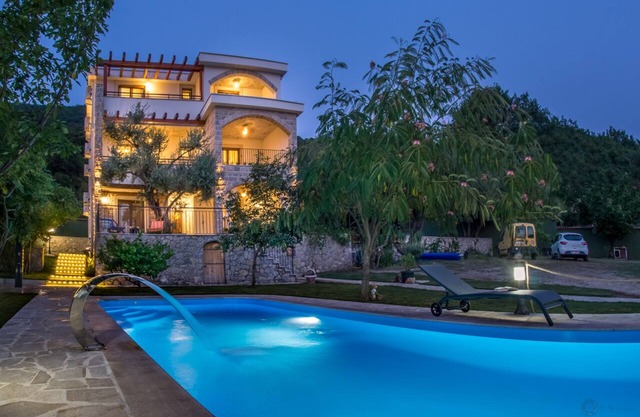 Villa Marco Polo with swimming pool