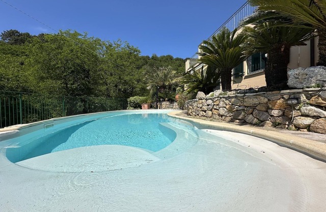 VILLA MARELUNA - Sea View, Swimming pool, 6 Pax, BBQ, WI-FI