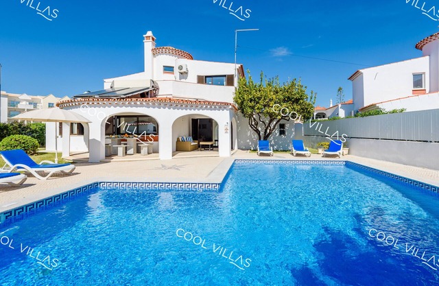 Villa Margarida - heatable pool, walking distance to beach & restaurants